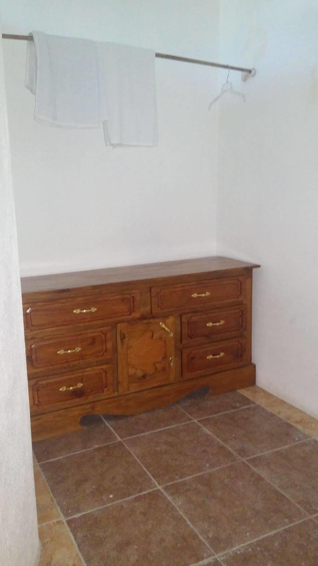 Le Dubourg Guesthouse Montrouis Esterno foto